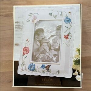Lenox Butterfly Meadow Frame - White with Colorful Floral Design